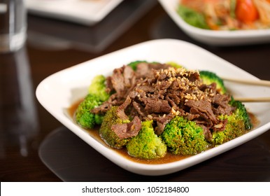 Thai Stir Fry Beef Entree With Brocolli