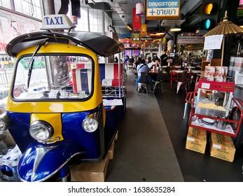 1000 Thai Street Sign Stock Images Photos Vectors Shutterstock