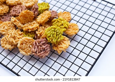 Thai Sweet Crispy Rice Cakes