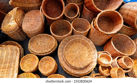 Thai Weaving Basket Sales In Central Thailand