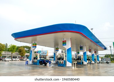 Thailand - April 12, 2021: Modern oil service and 7-11 shop in PTT gas station (PTT Public Company Limited) Operates a comprehensive range of natural gas and petroleum, petrochemical businesses