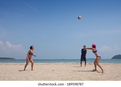 Thailand - April, 14: Samila-Chang AVC Beach Volleyball Tour-Samila Open 15th. 14-18 April 2014. Samila beach,Songkhla, Thailand. Kusano Ayumi and Fujii Sakurako, Japan player.