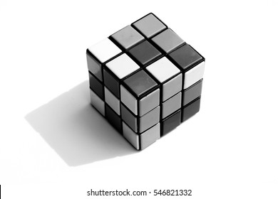 Similar Images, Stock Photos & Vectors of Rubik's cube icon in ...