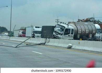  THAILAND Chonburi-April 4 ,2018: Isuzu Gas Truck Accident Hit The Electric Pole On Motorway In THAILAND