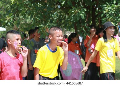 Thailand - JUNE 15, 2016: Student Have Activity Freshman,  With A Fun And Happy In High School, Thailand. Education In Thailand On JUNE 15, 2016