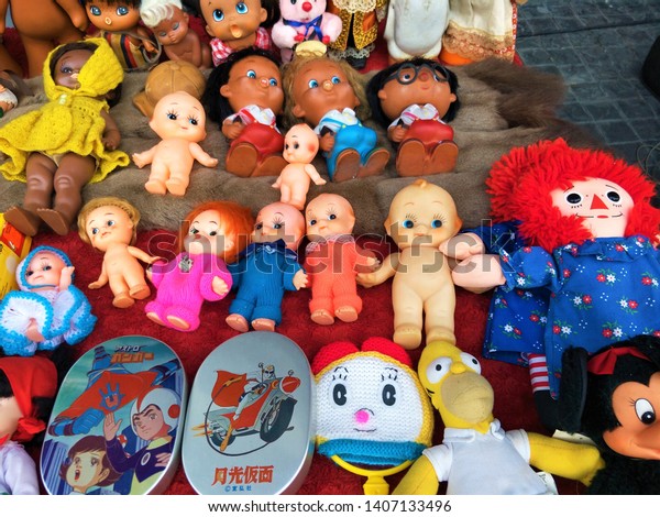 Thailand -March 24, 2019 : Retro Zinc Toys, Retro\
Toys, Toy Market, Second Hand Market, Chatuchak Playground Antique\
Flea Market, Bangkok