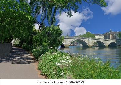 Thames Path At Richmond Bridge