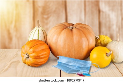 Thanksgiving 2020, Coronavirus Days, Protective Face Mask And Colorful Pumpkins