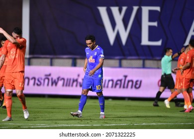 Thanyaburi-Pathumthani-6NOV2021:Teerasil Dangda #10 Player Of Bg Pathum In Action During Thaileague2021 Between Bgpu Against Buriram At Leo Stadium,thailand