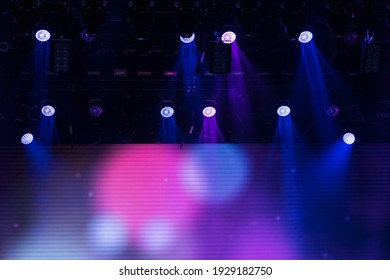 681,900 Entertainer on stage Images, Stock Photos & Vectors | Shutterstock