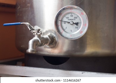 Thermometer And Valve On Tun Stainless Mashing Step Grain Malt,Home Brew,craft Beer.