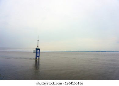 Qiantang River Tide Images Stock Photos Vectors Shutterstock