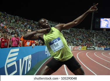THESSALONIKI, GREECE - SEPTEMBER 12: Usain Bolt finishes first at 100m men for the IAAF World Athletics Finals main event at Kaftatzoglio Stadium on September 11, 2009 in Thessaloniki, Greece