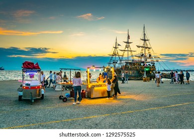 THESSALONIKI, GREECE, SEPTEMBER 8, 2017: Food Stands In Front Of The White Tower In Thessaloniki During Sunset, Greece
