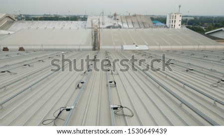 Thesun Solarsystem rooftop PV optimizer cable tray