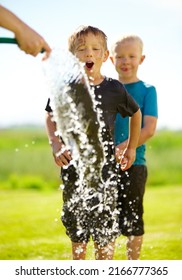 1,200 Kids getting wet Images, Stock Photos & Vectors | Shutterstock