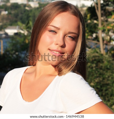 Thick Beautiful Teen Girl With Long Hair Thick Beautiful Teen Girl With Long Hair