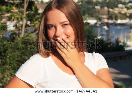 Thick Beautiful Teen Girl With Long Hair Thick Beautiful Teen Girl With Long Hair