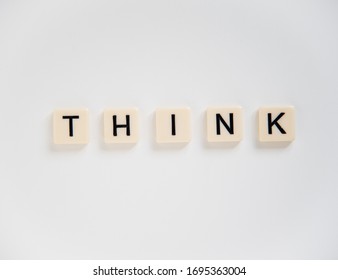 THINK verb;
to believe something or have an opinion or idea.考える