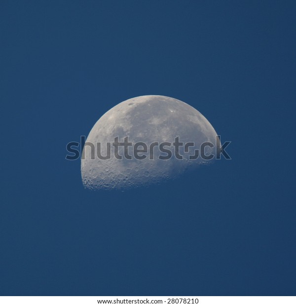 third\
quarter moon in daytime  ,lunar calendar\
23rd