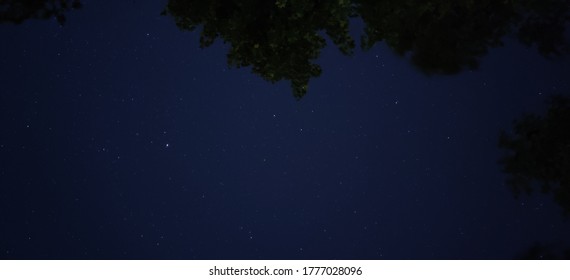 This is a 30 second exposure of the night sky