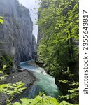 this is the aare gorge in switzerland. das ist die Aarenschlucht in der Schweiz