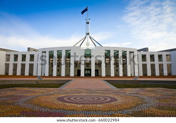 キャンベラにあるオーストラリアの国会議事堂です 19年に完成した世界で最も高い建物でした の写真素材 今すぐ編集