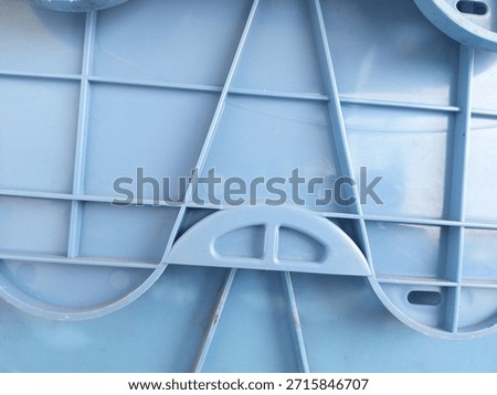 This is the bottom or base made of plastic.