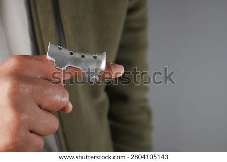 This device is designed to immobilize a finger after an injury