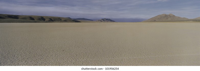 This is a dry lake pattern.