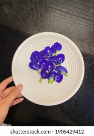 This Flower (butterfly Pea) Can Be Processed Into Dishes That Have Many Benefits, Such As: Provides Antioxidant Support And Eases Occasional Stress