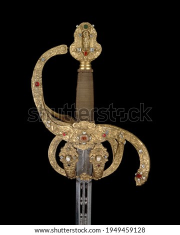 This hilt is the only recorded work of the Dresden sword cutler Israel Schuech. 