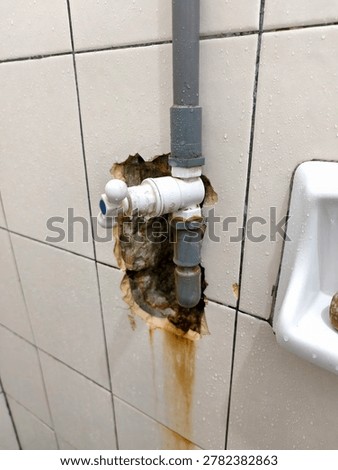 This is how its look when you are incompetent in plumbing. 