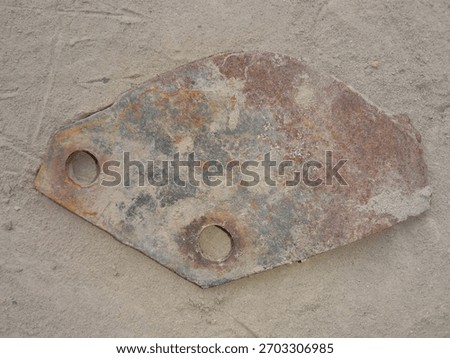 This object is used basically in router machines but now it's ancient and breakable 