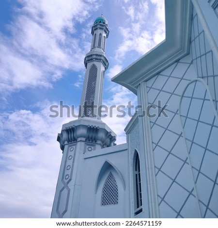 this place is a large mosque located in the ciparay area. usually called ciparay grand mosque.
