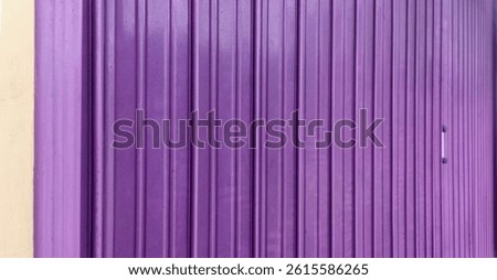 This rolling door has a unique color so it is good as a background image