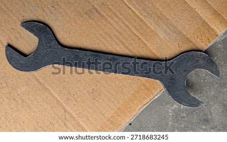 This is a small spanner for cycle 