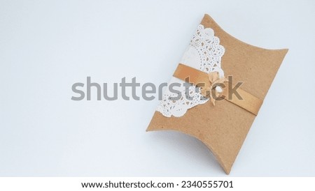 This special wedding souvenir contains sunflower seeds which symbolize happiness, joy and warmth.