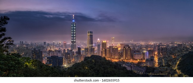 This is a spring night View of Taipei city in Taiwan.
This image is taken from Elephant Mountain near central Taipei city, many people come to see this observatory beautiful scenery every season.
