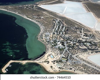 This Useless Loop Township Western Australia Stock Photo 74464510 ...