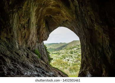 Thors Cave On The Manifold Trail