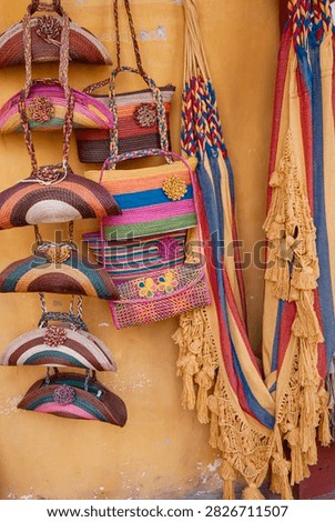 Threads of everyday joy woven into vibrant handcrafted Colombian artistry (Cartagena de Indias, Colombia: 15-may-2010)