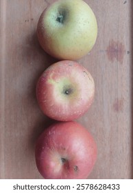 Three apple in a row