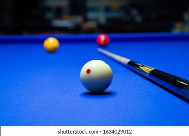 cue & cushion billiards