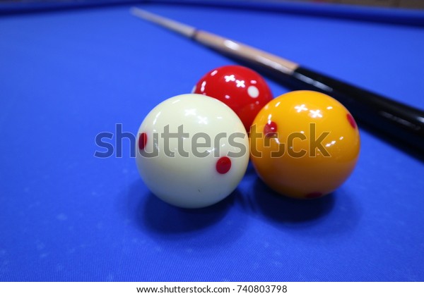 3 cushion billiards