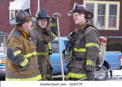 513 Firefighters talking Stock Photos, Images & Photography | Shutterstock