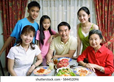 Three Generation Family Home Portrait Stock Photo 584452096 | Shutterstock