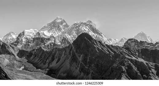 3,099 Everest black and white Images, Stock Photos & Vectors | Shutterstock