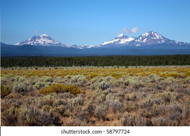 Three Sisters Mountains, Oregon