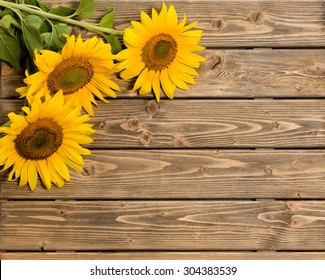 36,208 Sunflower on wood background Images, Stock Photos & Vectors ...